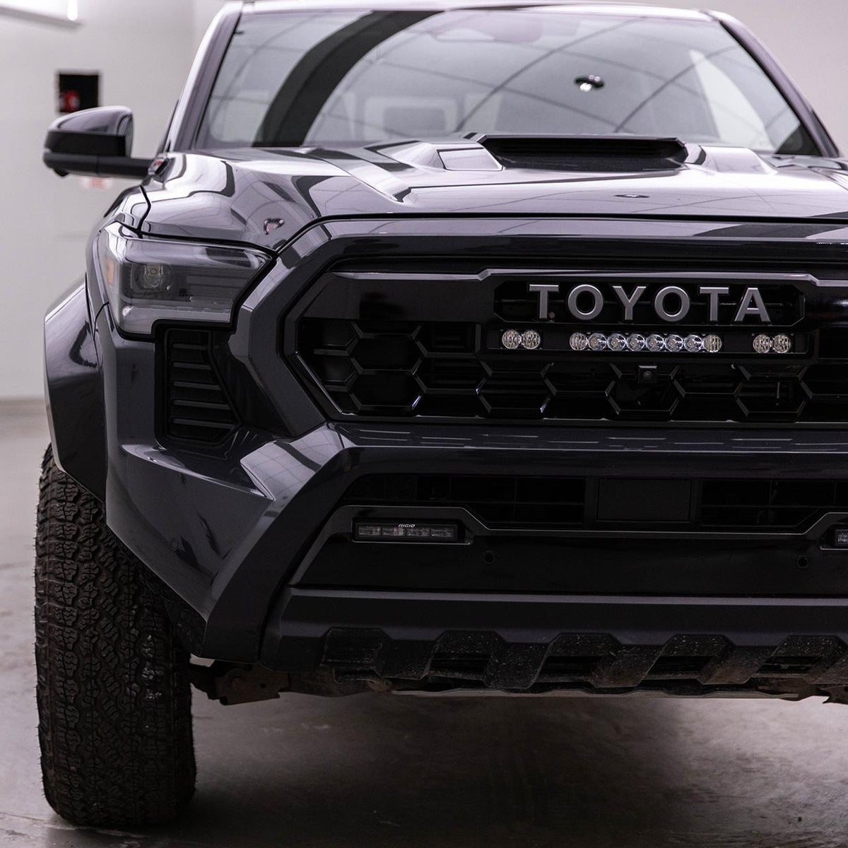 Baja Designs Toyota S8 10 inch Light Bar S2 Pro Grille Conversion Light Kit 2024-On Toyota Tacoma Clear