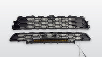 6th Gen 4Runner Apex Pro upper and lower grille with amber light bar lit