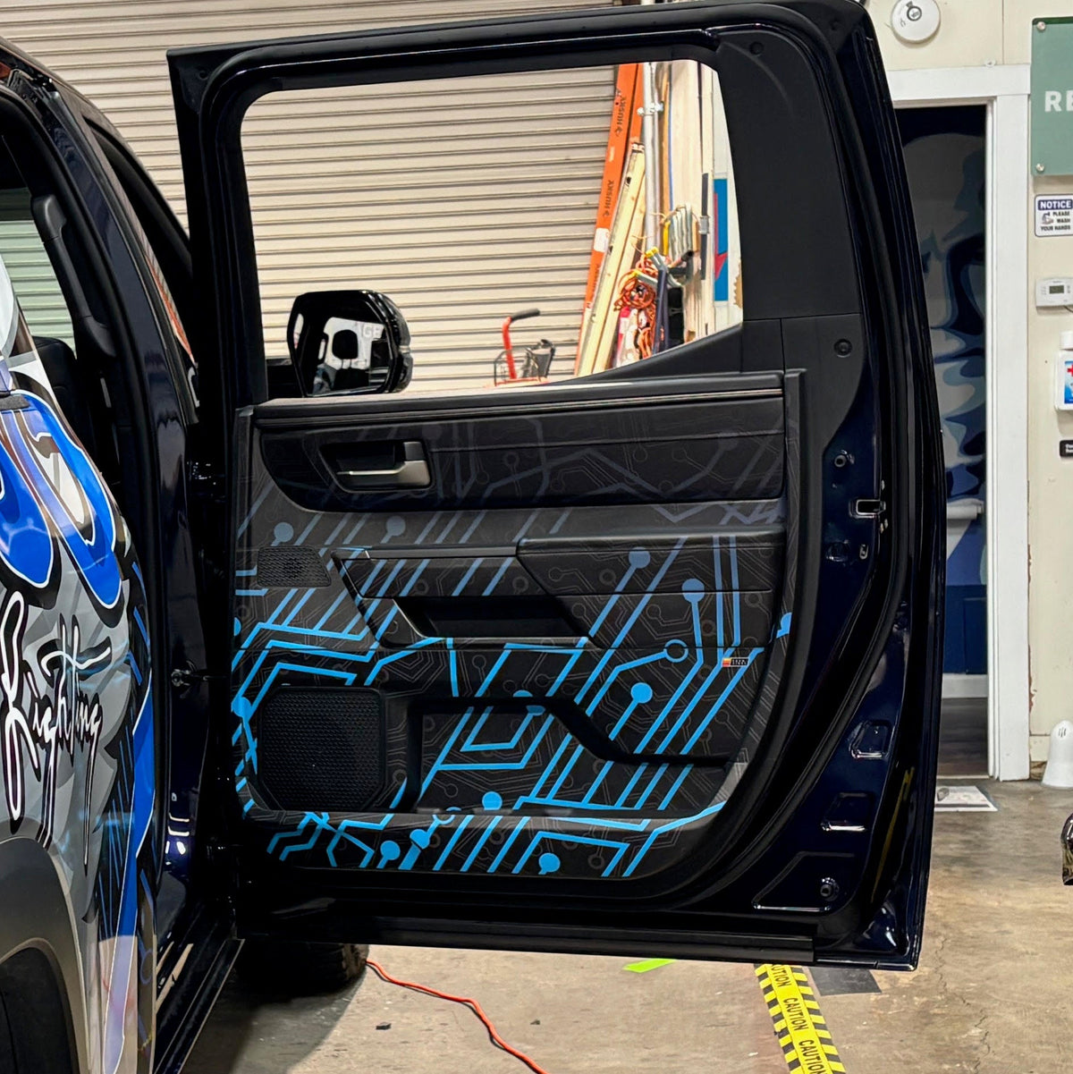 2022+ Tundra Door Skins